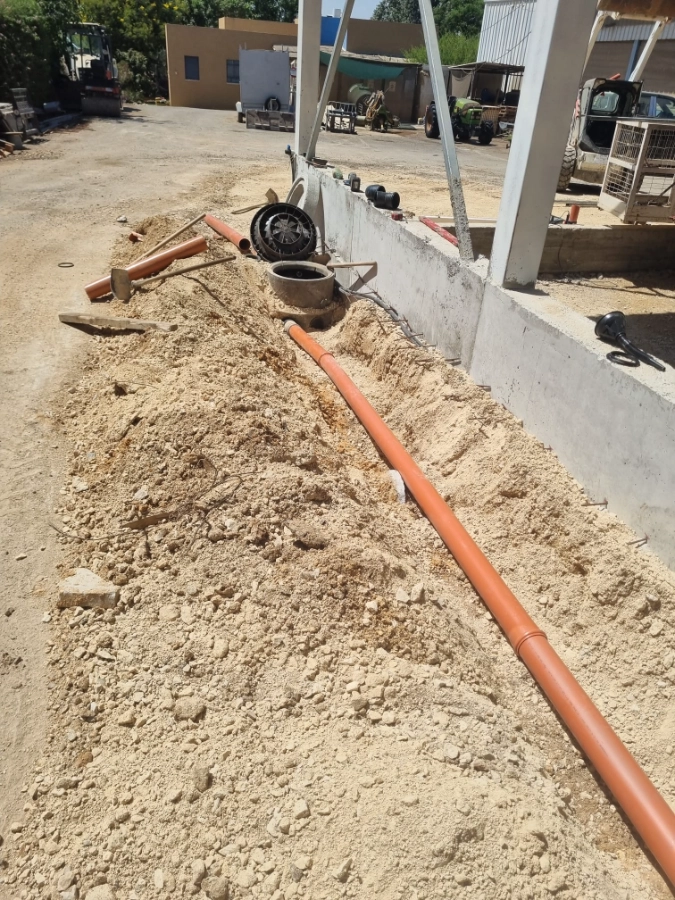 התקנת צינור ביוב